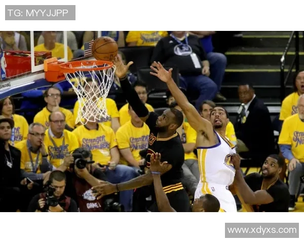 篮球比赛激烈对决,最终比分定胜负,球队实力展现精彩时刻