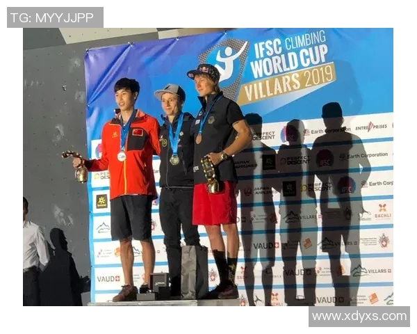 上海攀岩队在世界锦标赛中的团队协作表现分析与点评